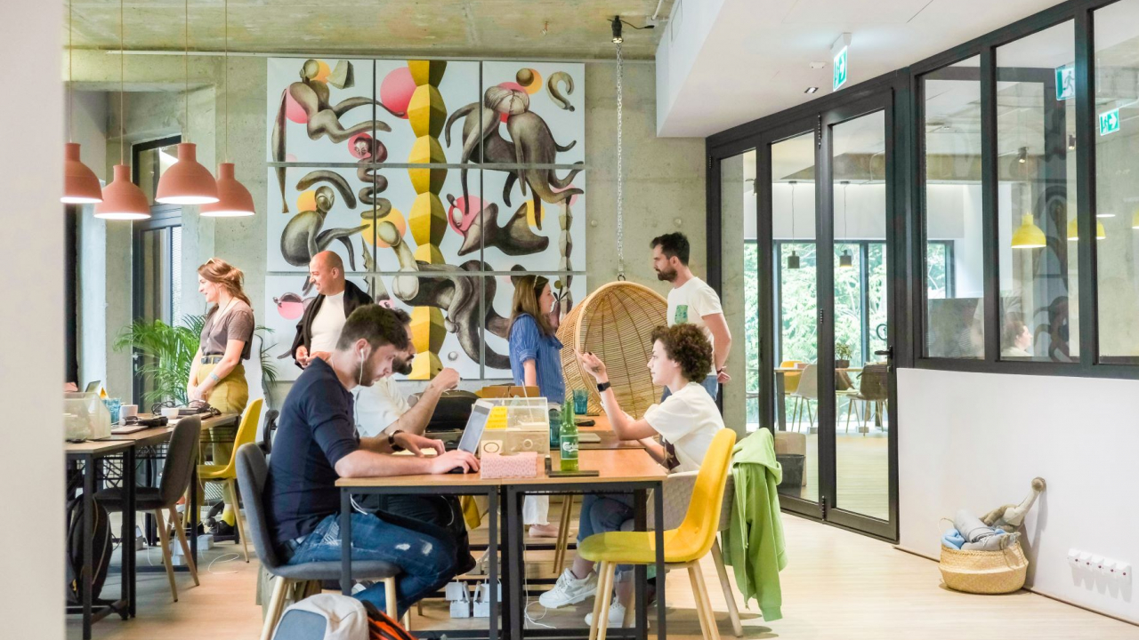 V7 Startup Studio, spațiul de coworking care aduce comunitatea împreună