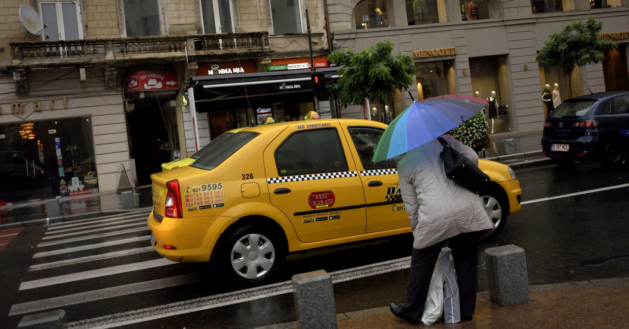 Uber și Taxify (Bolt), scoase în afara legii de Guvern