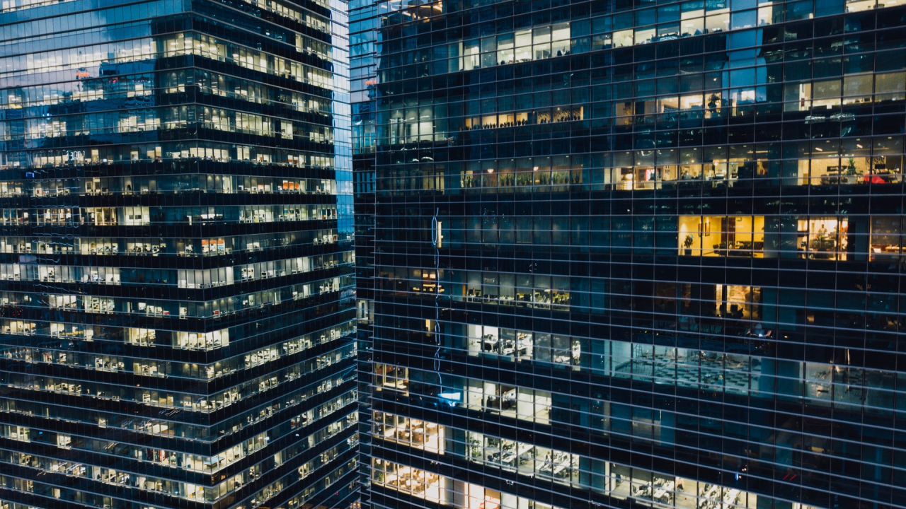 Angajații din România vor să vină la muncă doar într-un spațiu sănătos