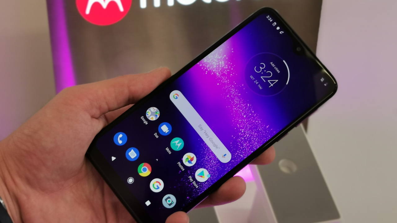 Moto One Macro, lansat în România: Ce poți face cu el