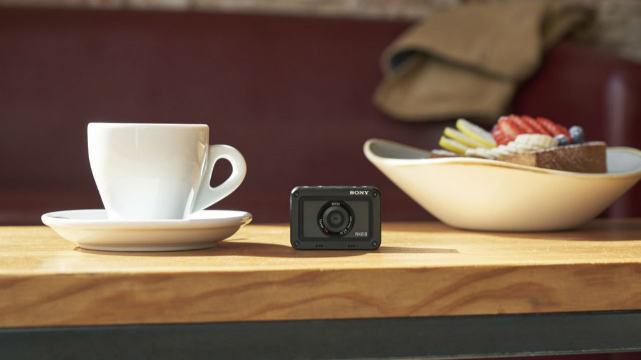 Sony lansează camera compactă pe care s-ar putea s-o pierzi în buzunar