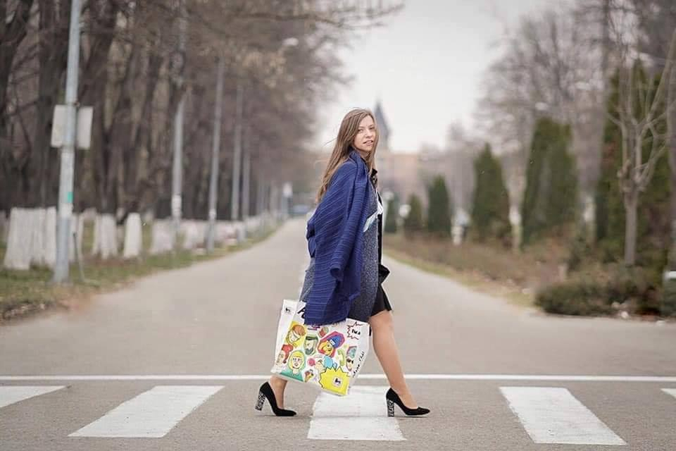 ReFEEL, aplicația locală prin care poți face bani cu pachetele pentru studenți