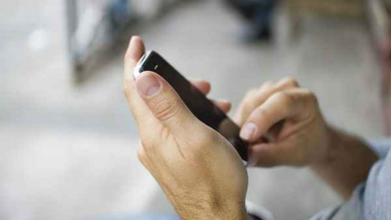 De ce ai folosi o aplicație care îți spune ce fac angajații pe teren