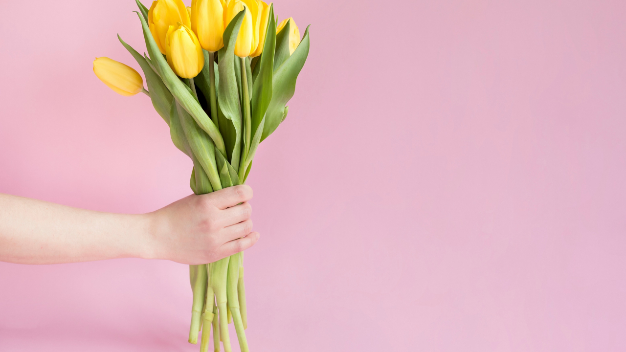 Digitalizarea florilor e trend: câte buchete a livrat foodpanda de 1-8 martie