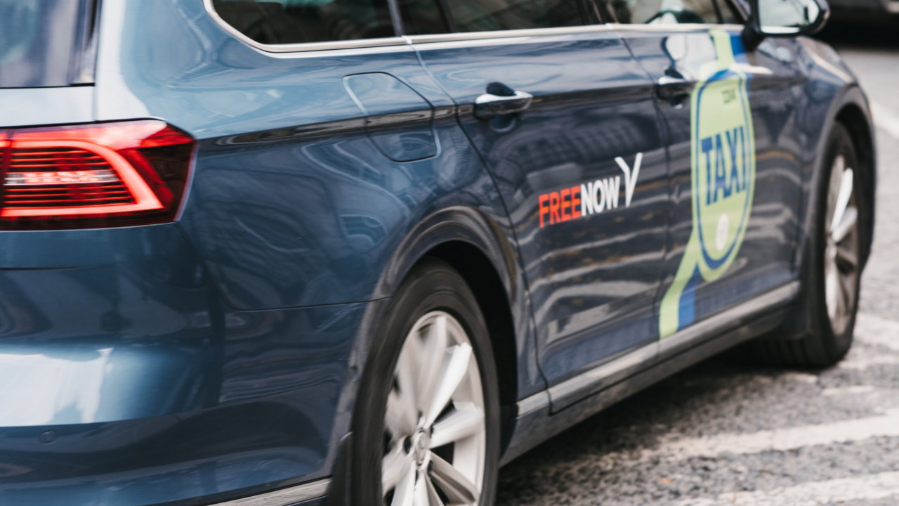 Aproape 30% din români lasă bacșiș la ridesharing. Suntem peste Spania și Franța