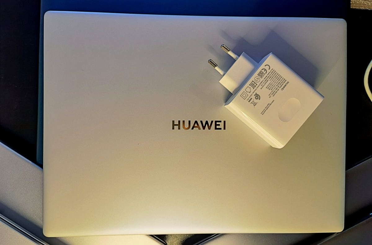 Back to school: cât ține bateria unui laptop? Caută unul cu autonomie sporită