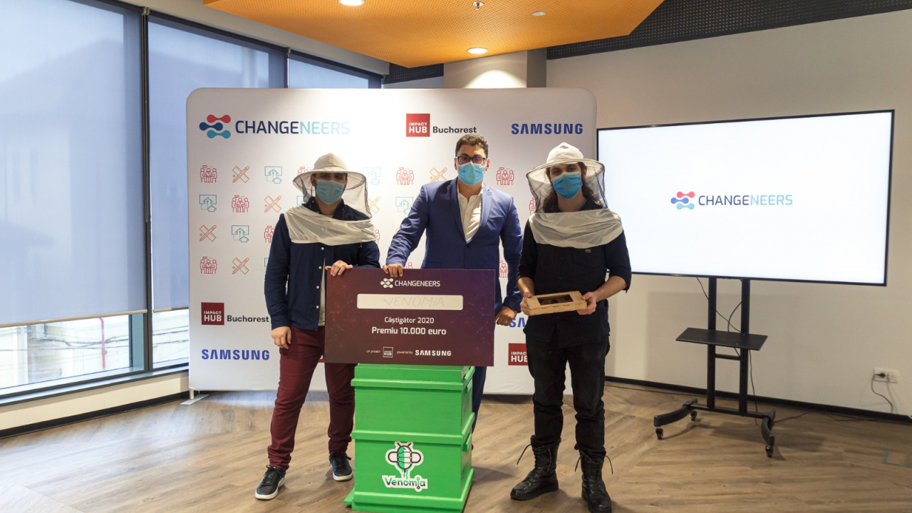 Și stupii se digitalizează: Venomia, aplicația câștigătoare la Changeneers 2020