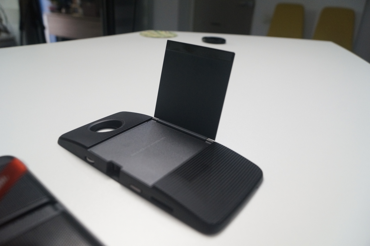 Motorola apelează la tine pentru a "transforma smartphone-ul"