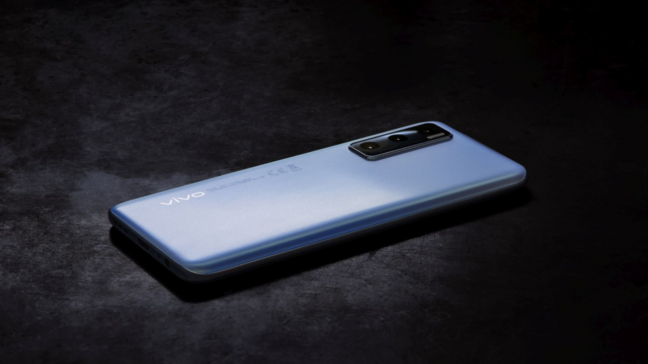 Smartphone-urile vivo, disponibile oficial la eMAG