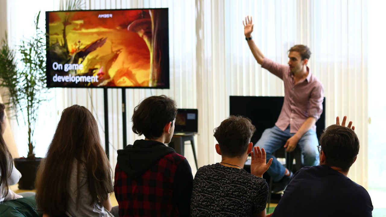 Școala care te face creator de jocuri