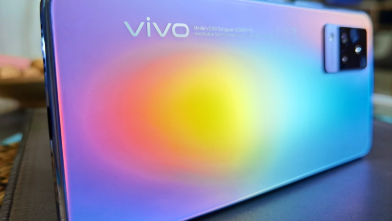 Utilizatorii de smartphone-uri vivo se vor bucura de Android 12 în curând