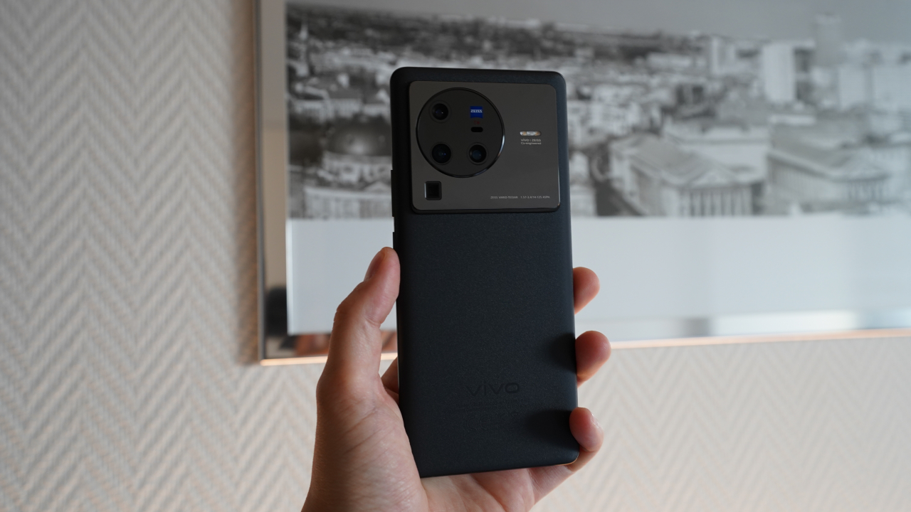 vivo lansează modelul X80 Pro, dedicat celor care vor să filmeze excelent