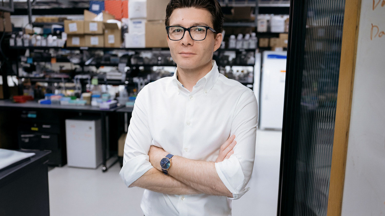 Cercetătorul român de la Stanford care remodelează creierul uman în laborator