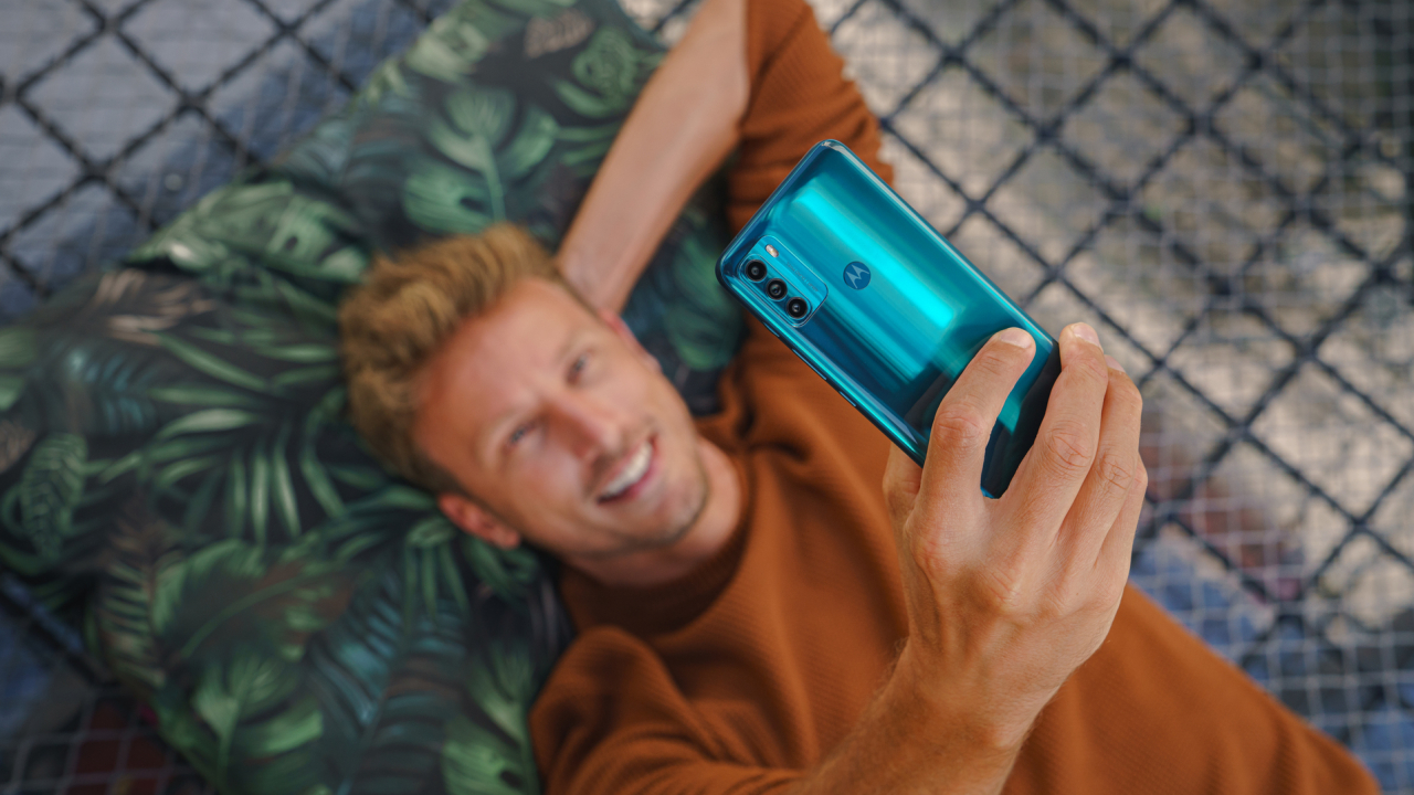 Motorola lansează cel mai accesibil telefon 5G din gama moto g