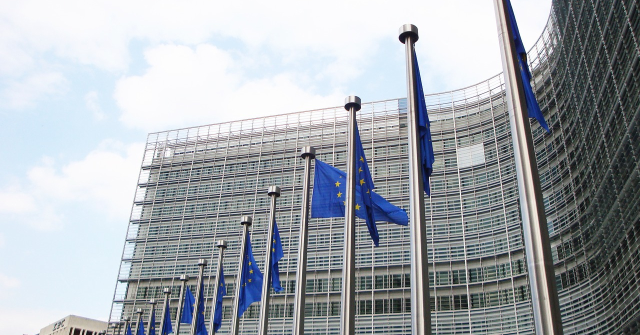 UE investește 9 mld. euro într-un program digital. Cum se împart banii