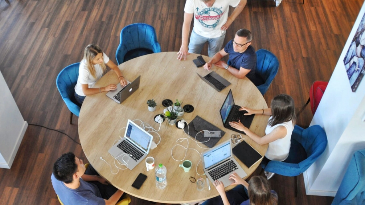 Coronavirus | Echipa Commons Accel oferă consultanță online