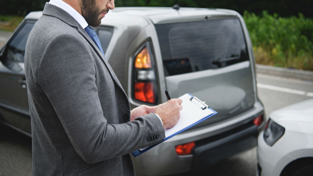 Un startup devenit unicorn inovează industria de asigurări auto