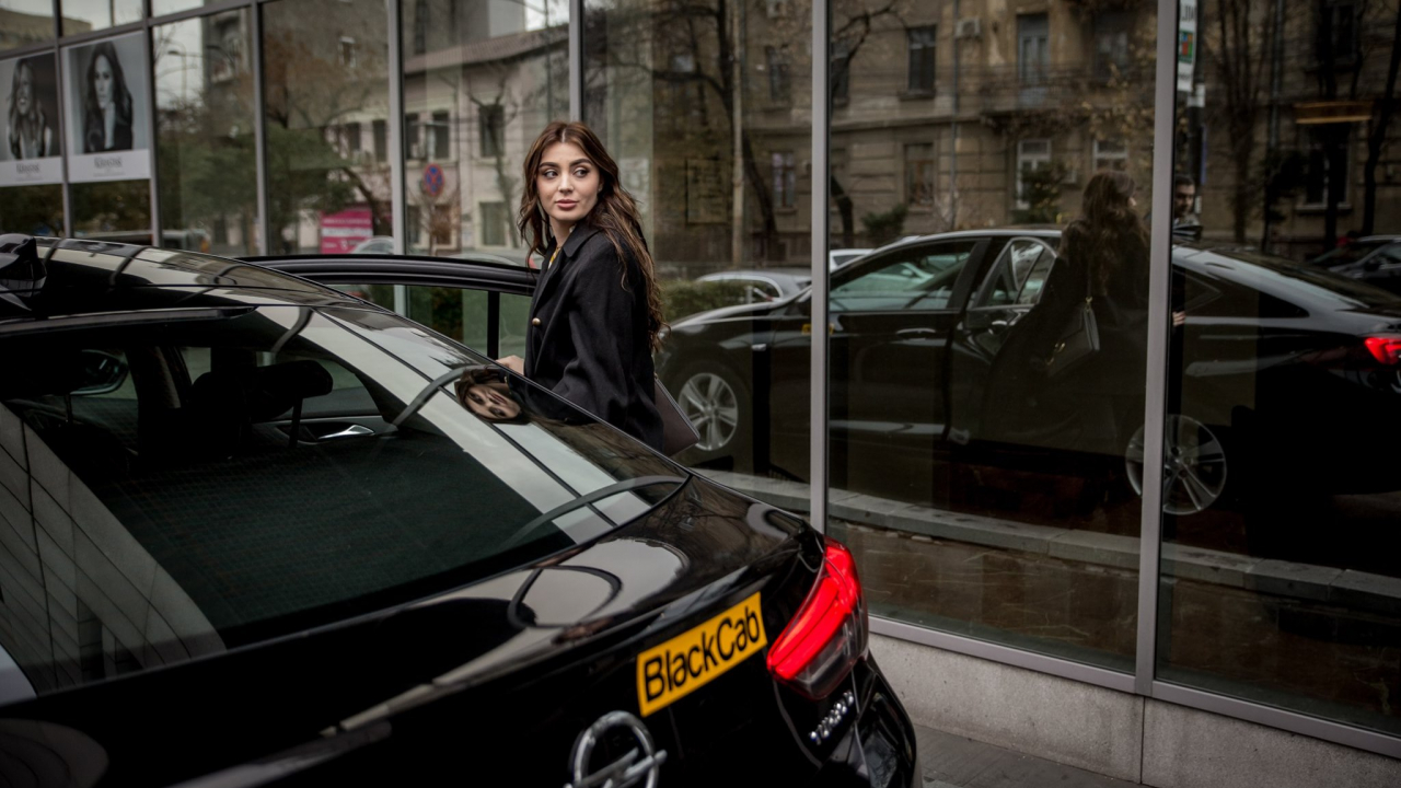 BlackCab se relansează la Cluj: călătorii premium la tarife de taxi