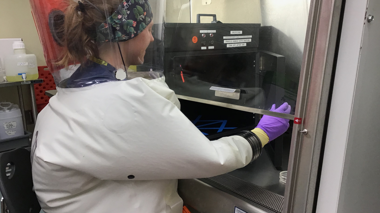 Testele demonstrează eficiența radiațiilor UVC în distrugerea virusului COVID-19