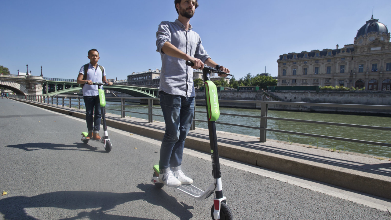 Exclusiv: Trotinetele electrice Lime vin în București. Caută manager