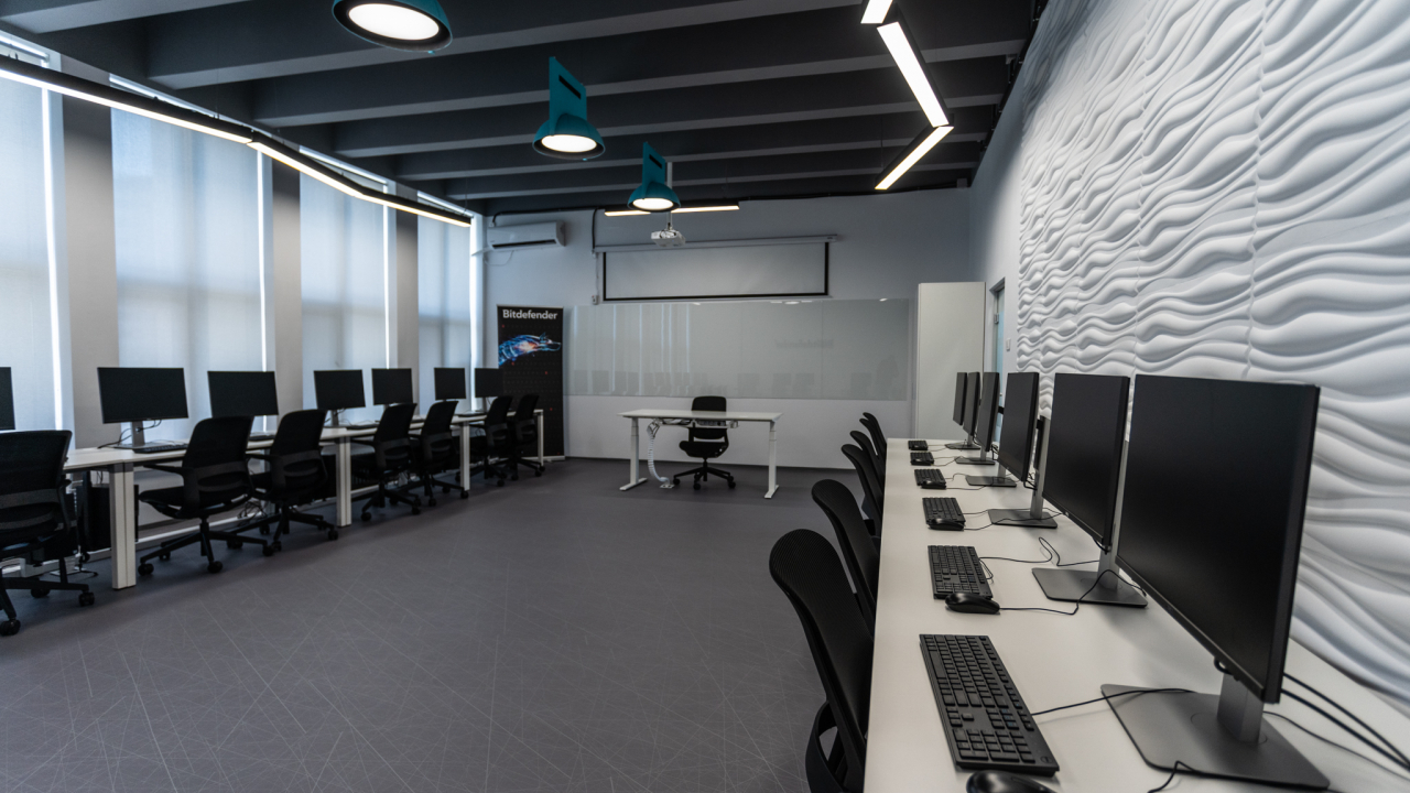 Bitdefender inaugurează un laborator ultramodern la Facultatea de Automatică