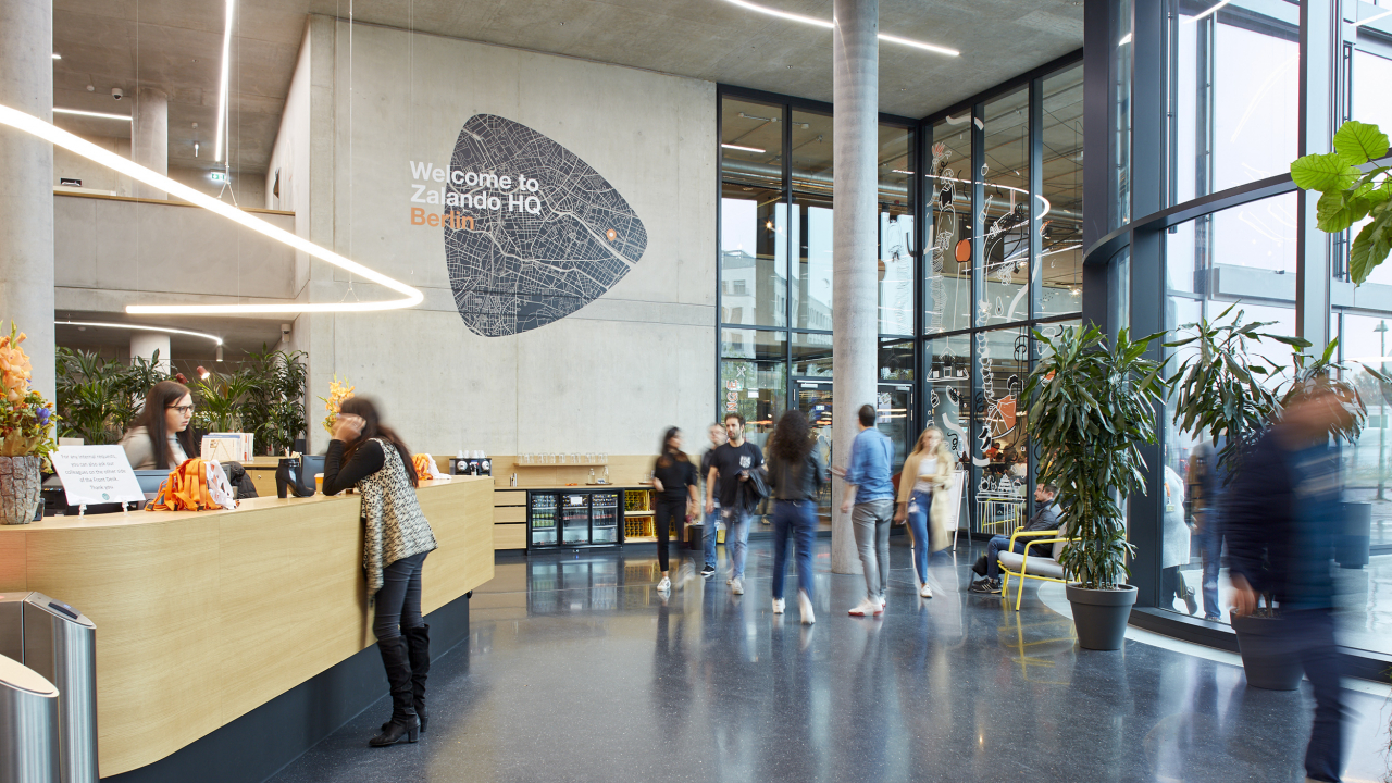 Gigantul german de fashion online Zalando vine în România din 2022