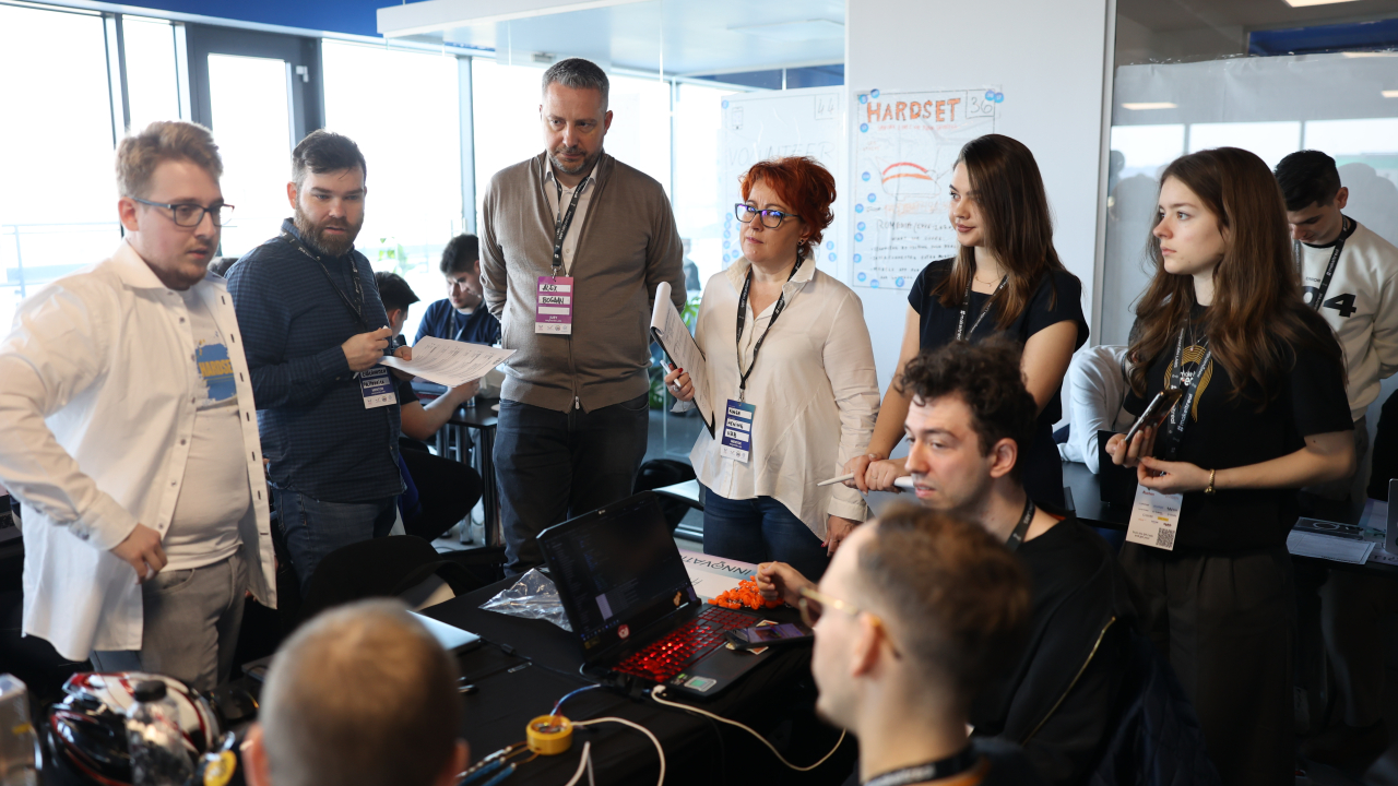 49 de echipe care merg mai departe la Innovation Labs din Cluj, Iași, Timișoara