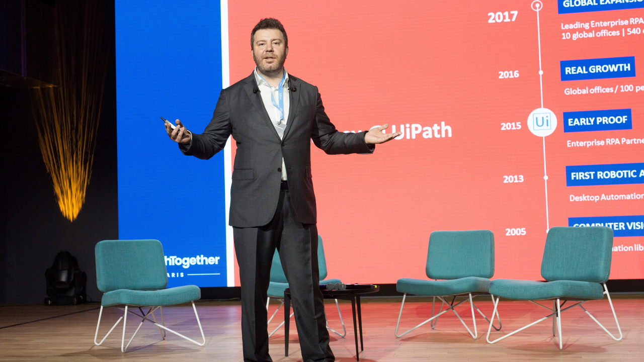UiPath vizează o evaluare de 26 mld. dolari la listarea pe bursa din New York