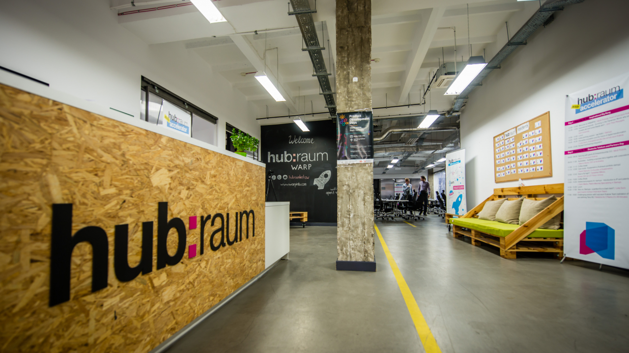 Un nou program de accelerare lansat de hub:raum și Nokia