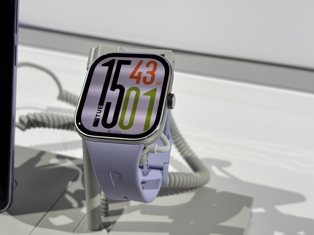 Xiaomi lansează căști, ceas inteligent și baterie externă cu capacitate extinsă