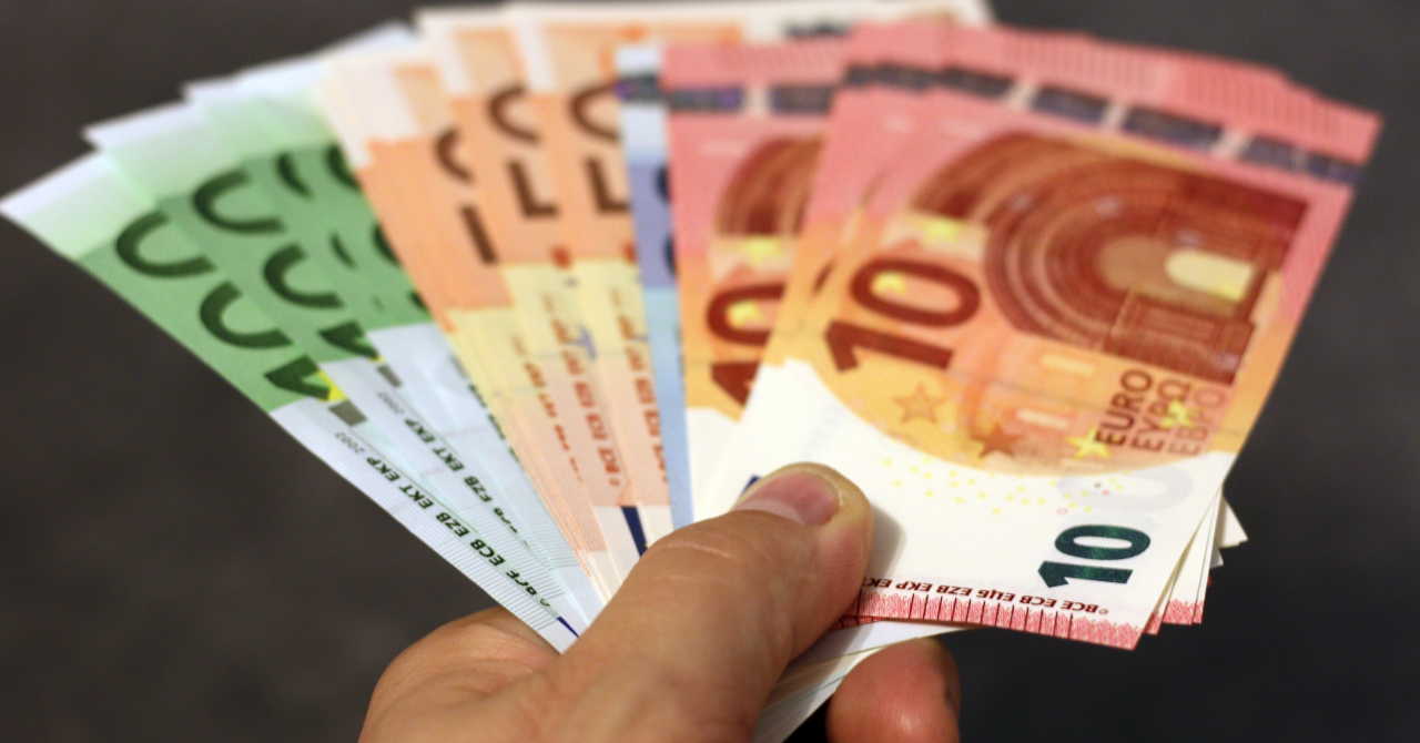 Fonduri de peste 1 mld. € pentru firmele afectate de pandemie. Cum obții banii?