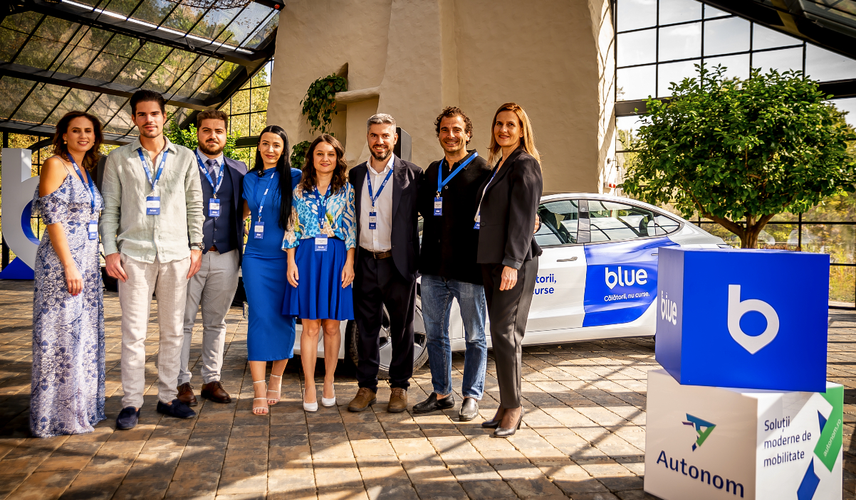 Autonom lansează oficial Blue, brandul de ridehailing cu 100 de Tesla