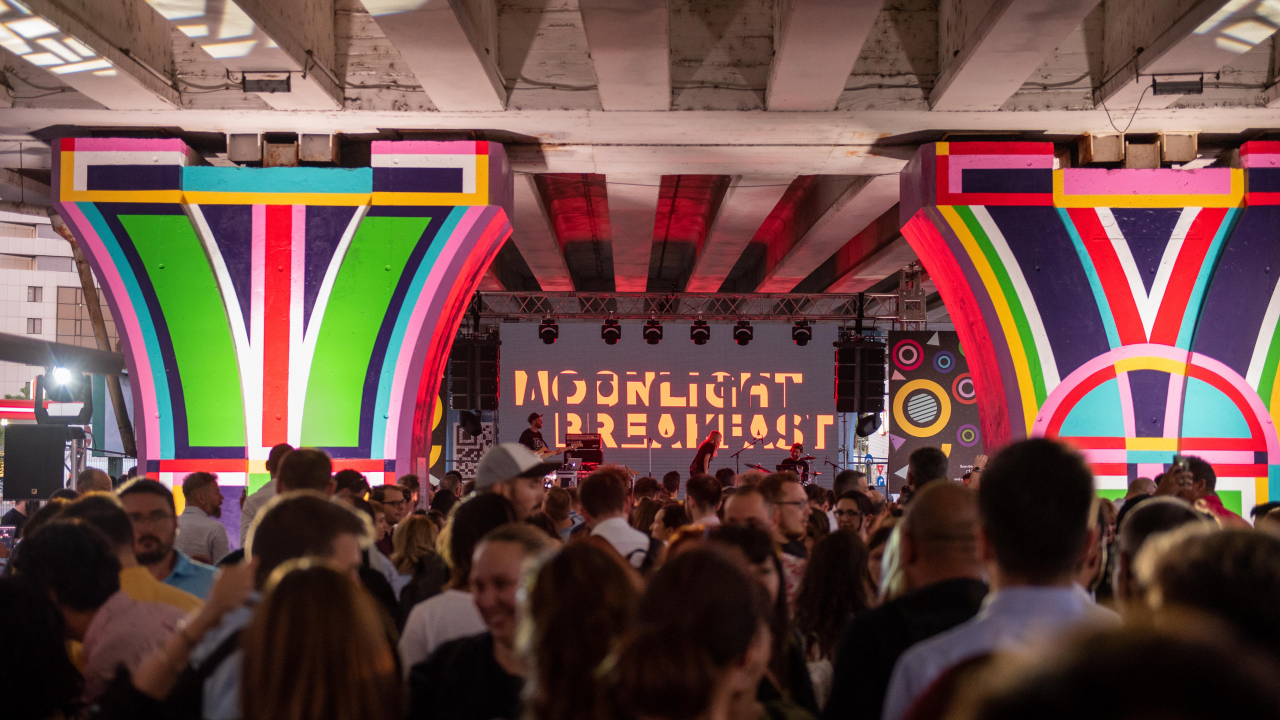 George de la BCR a făcut Bucureștiul mai frumos: George Street Gallery