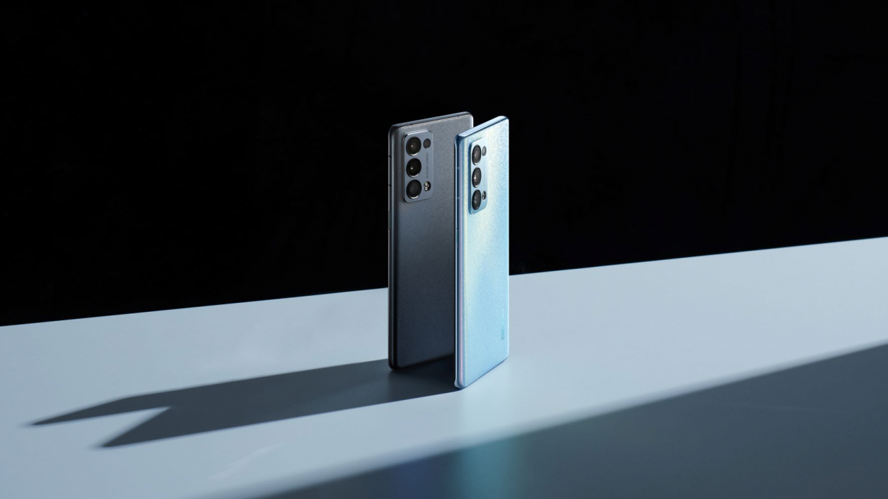 OPPO Reno6 și Reno6 Pro, la vânzare în România. Căști și fitness band cadou