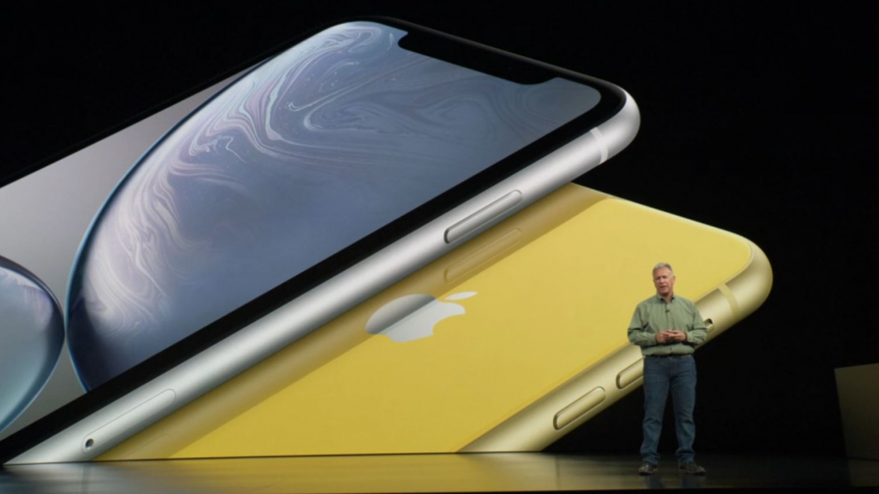 iPhone XR e performant, colorat și mai ieftin. Specificații și preț
