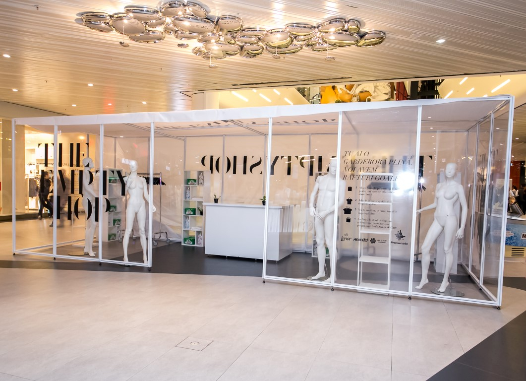 The Empty Shop - magazinul gol în care poți aduce haine pentru donații