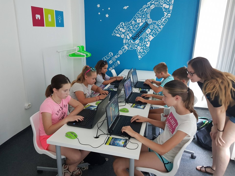 Curs programare pentru copii: 10.000 de elevi pentru toate nivelurile