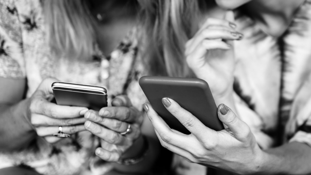 Tu ai putea renunța la social media?