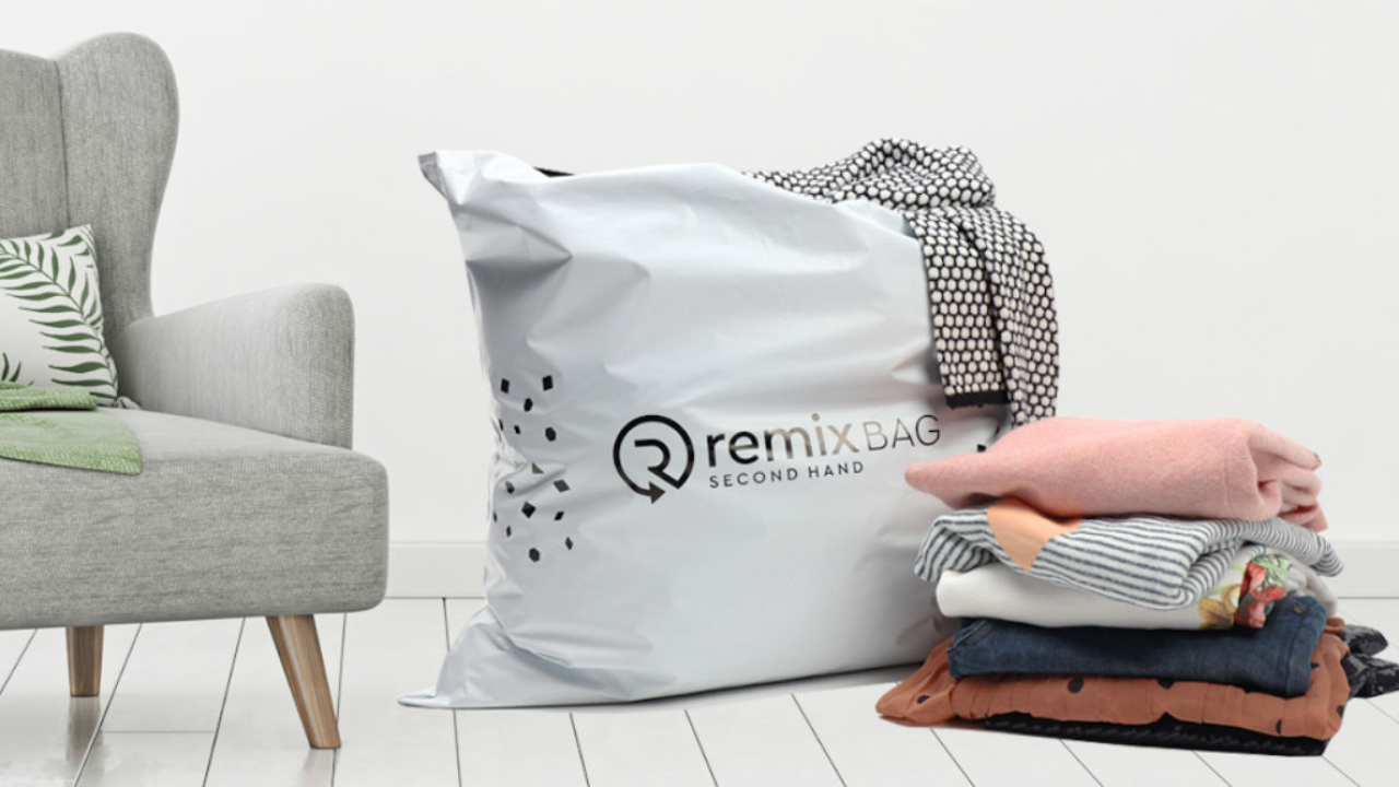 Magazinul care îți vinde hainele pe care nu le mai porți