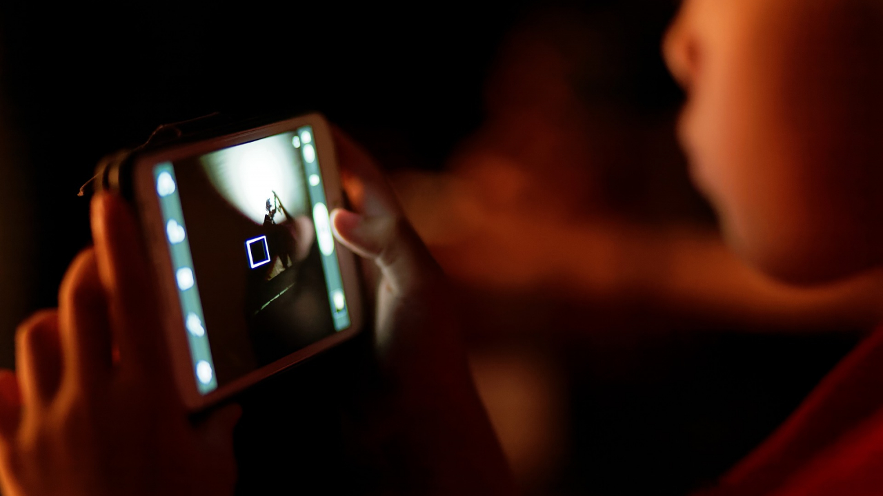 #DoneazaConteaza: cum poți dona device-uri pentru copii ca să facă școala online