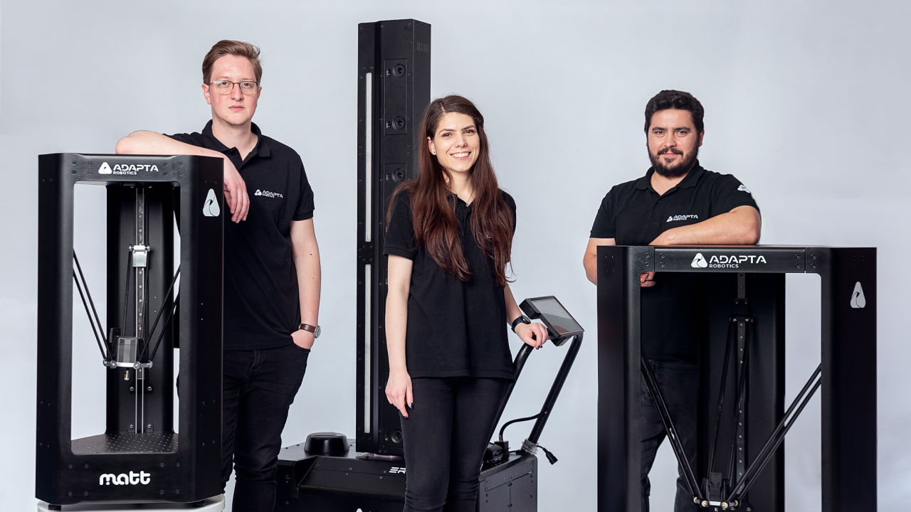 Startup-ul românesc Adapta îl lansează pe Marcel, robotul comercial non-industrial