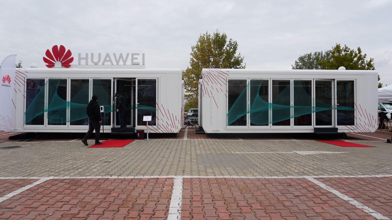 Huawei Roadshow 2021: Expoziții cu tehnologii ce ajută la transformarea digitală
