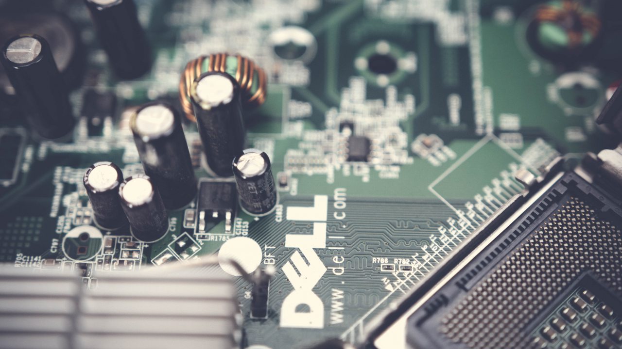 Work from Home și învățământul online cresc veniturile și profitul Dell