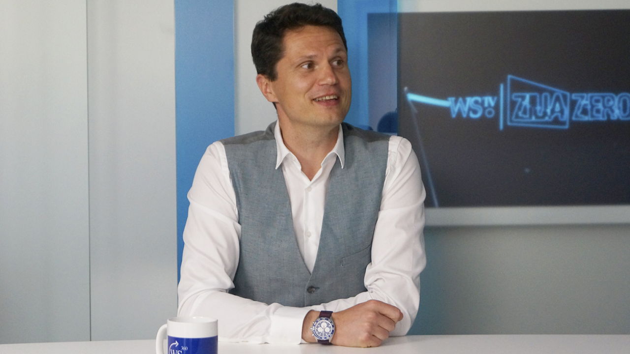 Omul care a adus dinozaurii lângă cetatea Râșnov