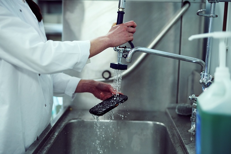 Telefoanele antibacteriene Cat S42H+ și Cat B40 4G ajung în România în iunie