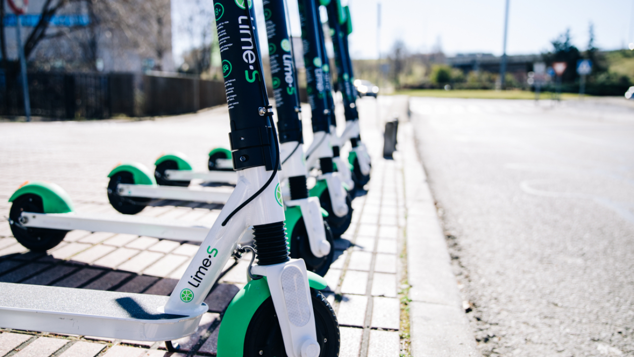 Lime este acum disponibil în aplicația Uber în București