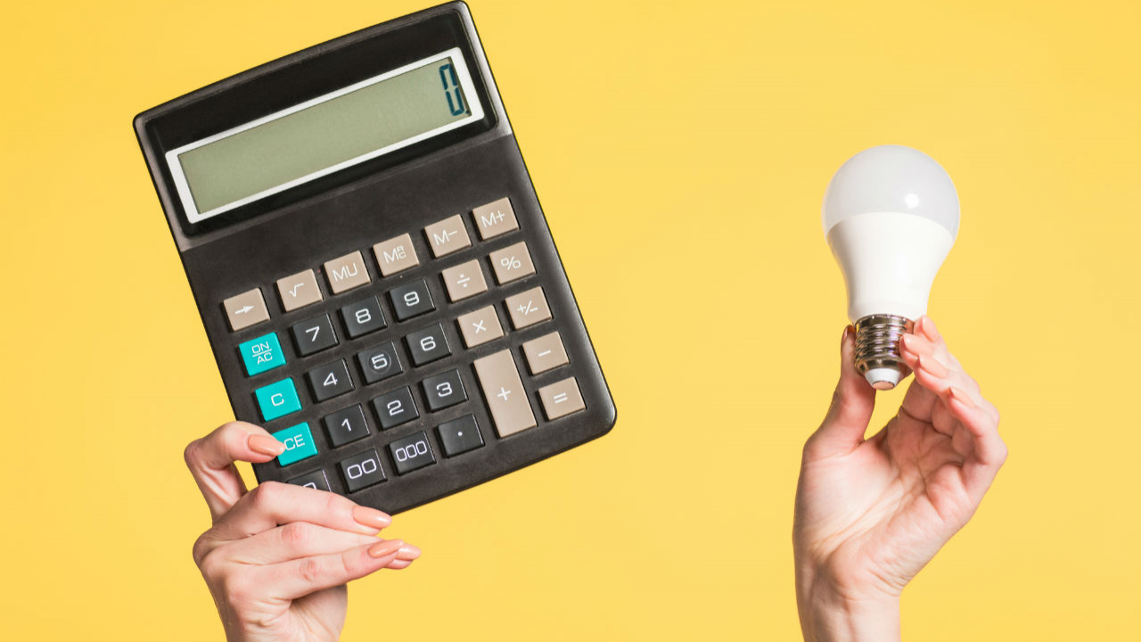 IT-iștii care-ți arată cât consumă “la lumină” instituțiile statului