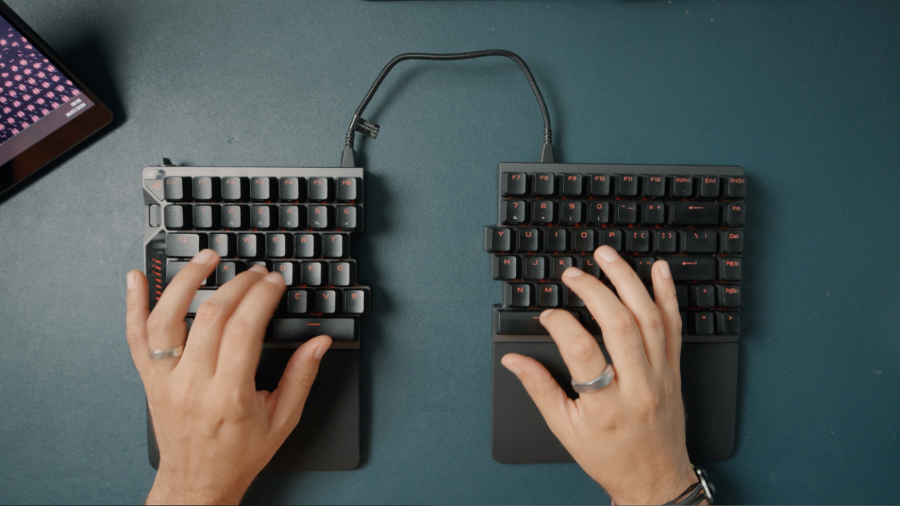 REVIEW ROG Falcata: o tastatură excelentă cu un design atipic