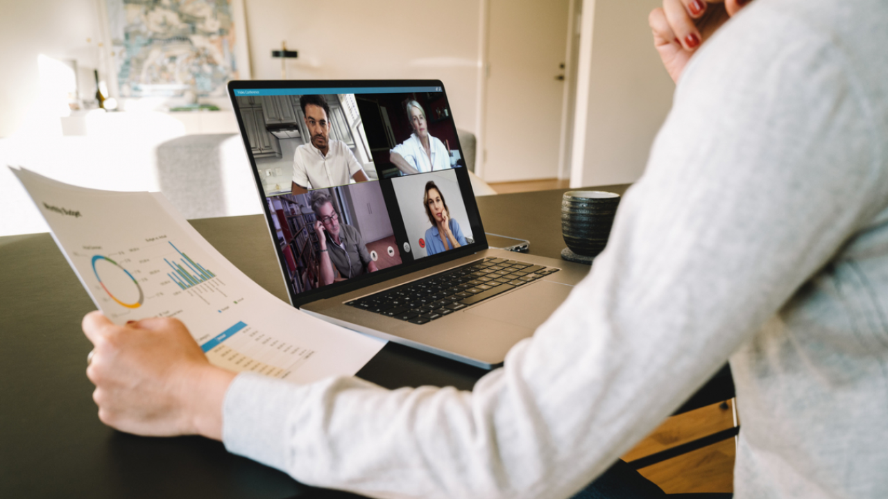 Munca remote din străinătate - ce pot face angajatorii pentru a implementa