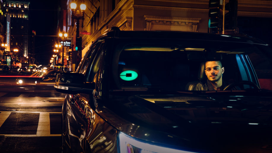 Uber: ”Cum convingi autoritățile? Oferindu-le un serviciu pe care nu îl pot face”